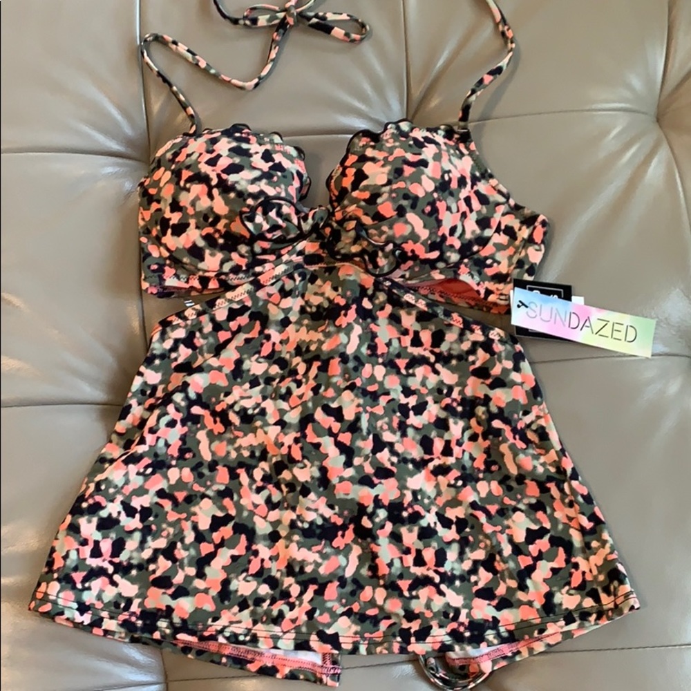 Sundazed women’s swimwear top